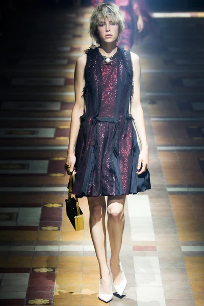 Look 53